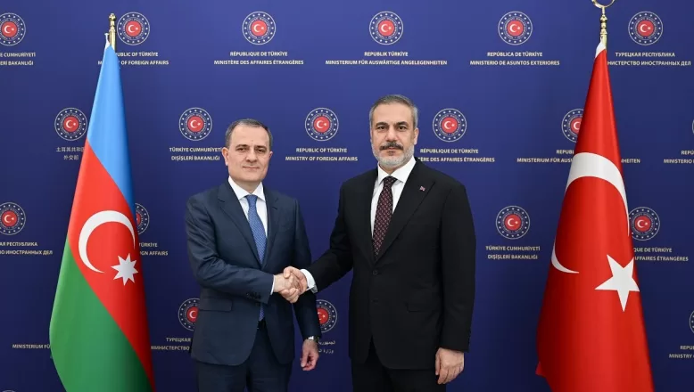 Dışişleri Bakanı Fidan, Azerbaycan Dışişleri Bakanı Bayramov ile bir arada