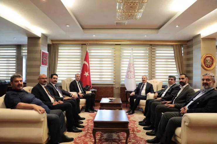 Ticaret Bakanı Yardımcısı Gürcan’dan Ağrı Valiliği’ne Ziyaret