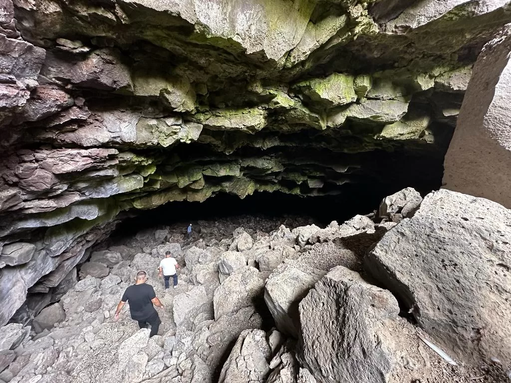 Ağrı Dağı’ndaki Buz Mağarası görenleri hayran bıraktı!