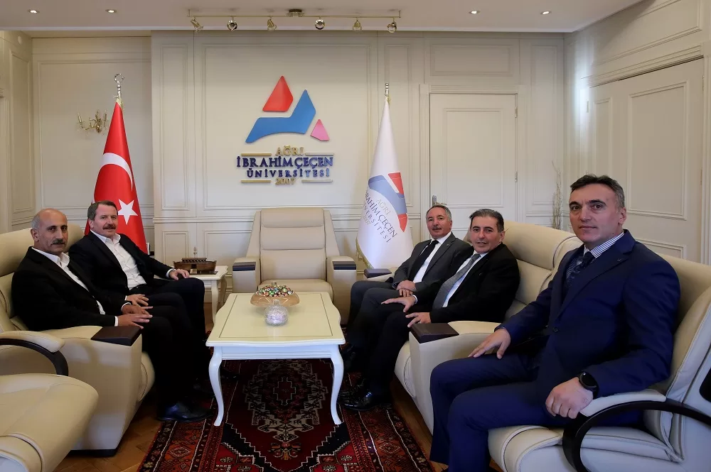 Memur-Sen Genel Başkanı Ali Yalçın, AİÇÜ Rektörü Prof. Dr. Karabulut’u ziyaret etti