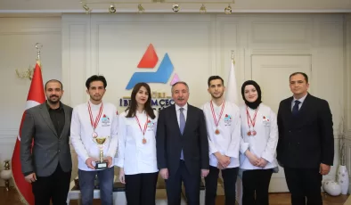 AİÇÜ Rektörü Prof. Dr. Karabulut, Başarılı Gastronomi Öğrencilerini Misafir Etti