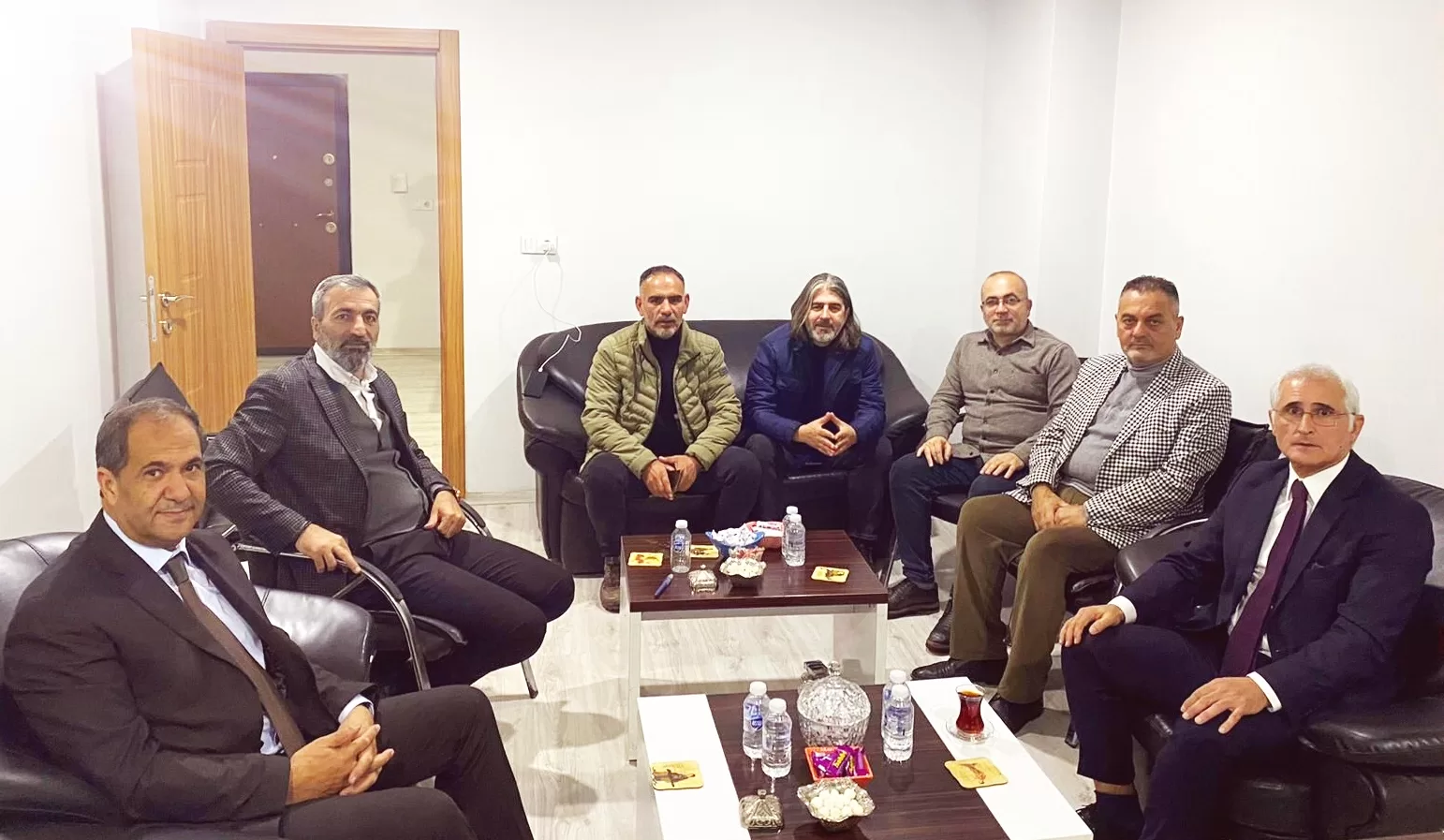 İş insanı Bahattin Saydam, Ağrı’da yerel gazetecilerle buluştu