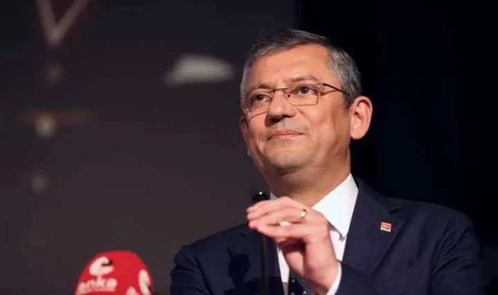 Özgür Özel, CHP Genel Başkanı Seçildi!