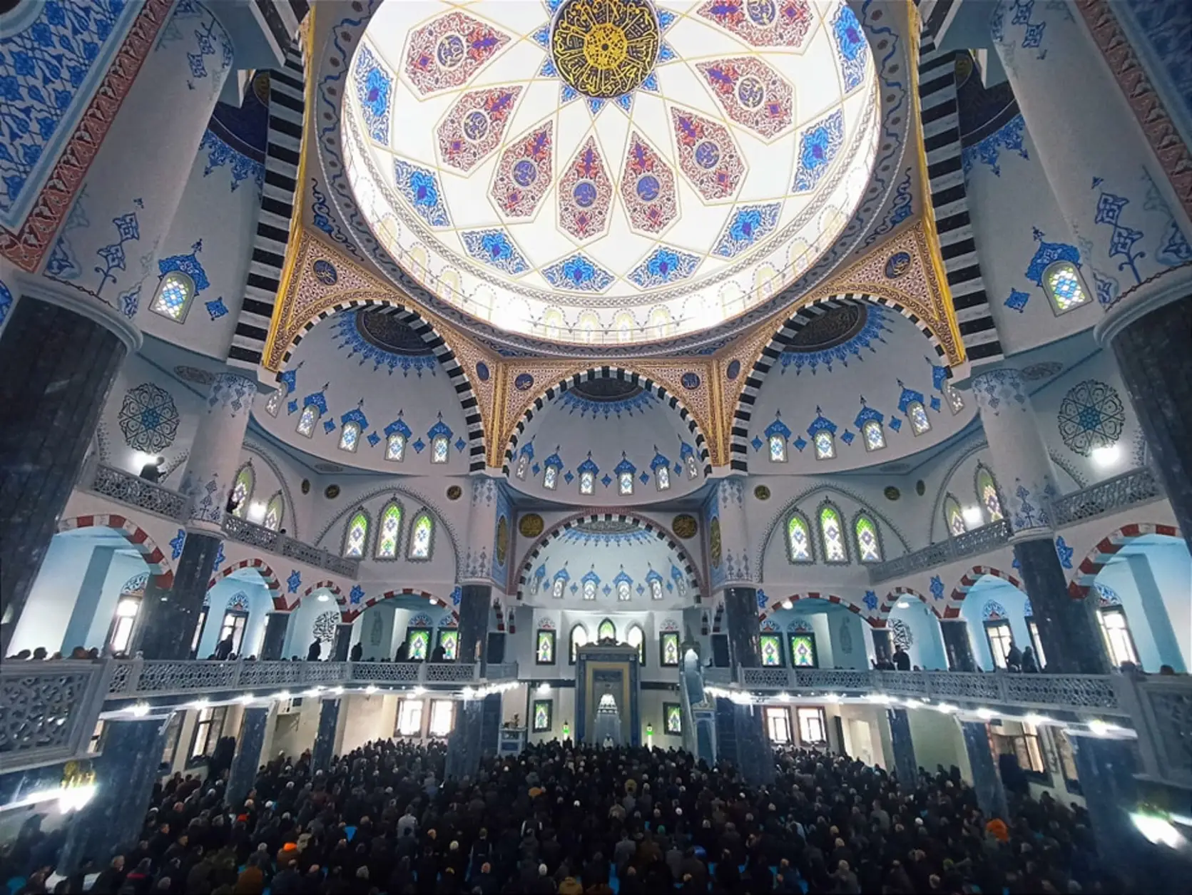 Ağrı Merkez Camii hizmete açıldı