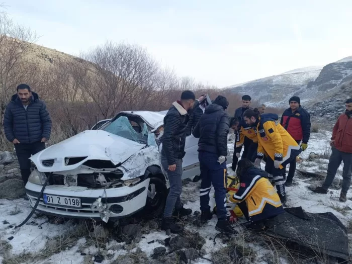 Ağrı’daki kazada 3 kişi yaralandı!