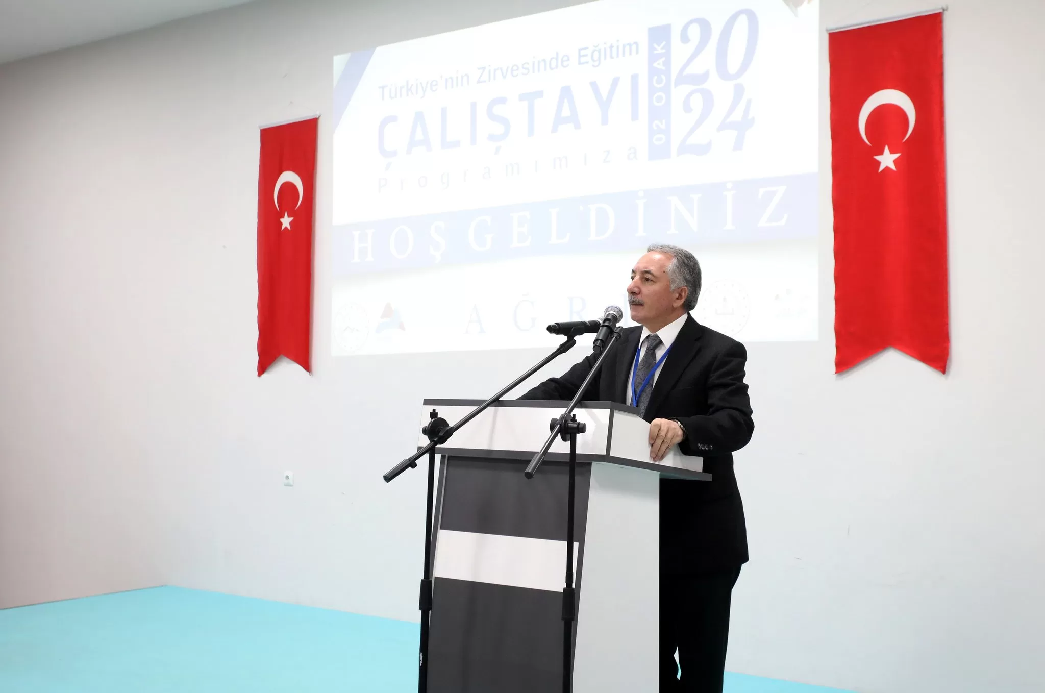 AİÇÜ Rektörü Prof. Dr. Karabulut, Eğitim Çalıştayına Katıldı!