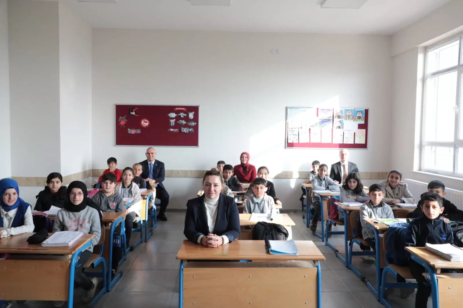 Ağrı’da 10 dijital kütüphane kuruldu!