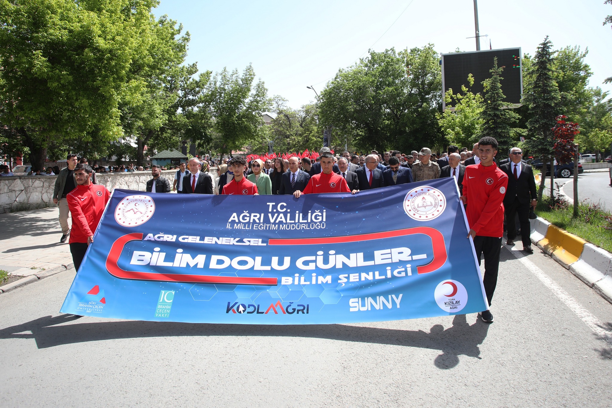 “Ağrı Geleneksel Bilim Dolu Günler” Bilim Şenliği Başladı