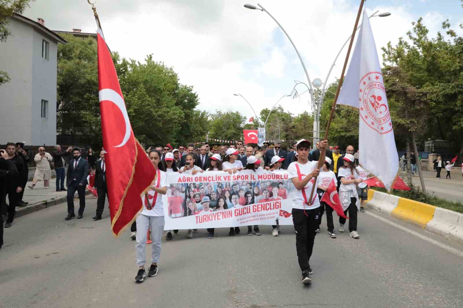 19 Mayıs Atatürk’ü Anma, Gençlik ve Spor Bayramı, Ağrı’da bayram havasında geçti