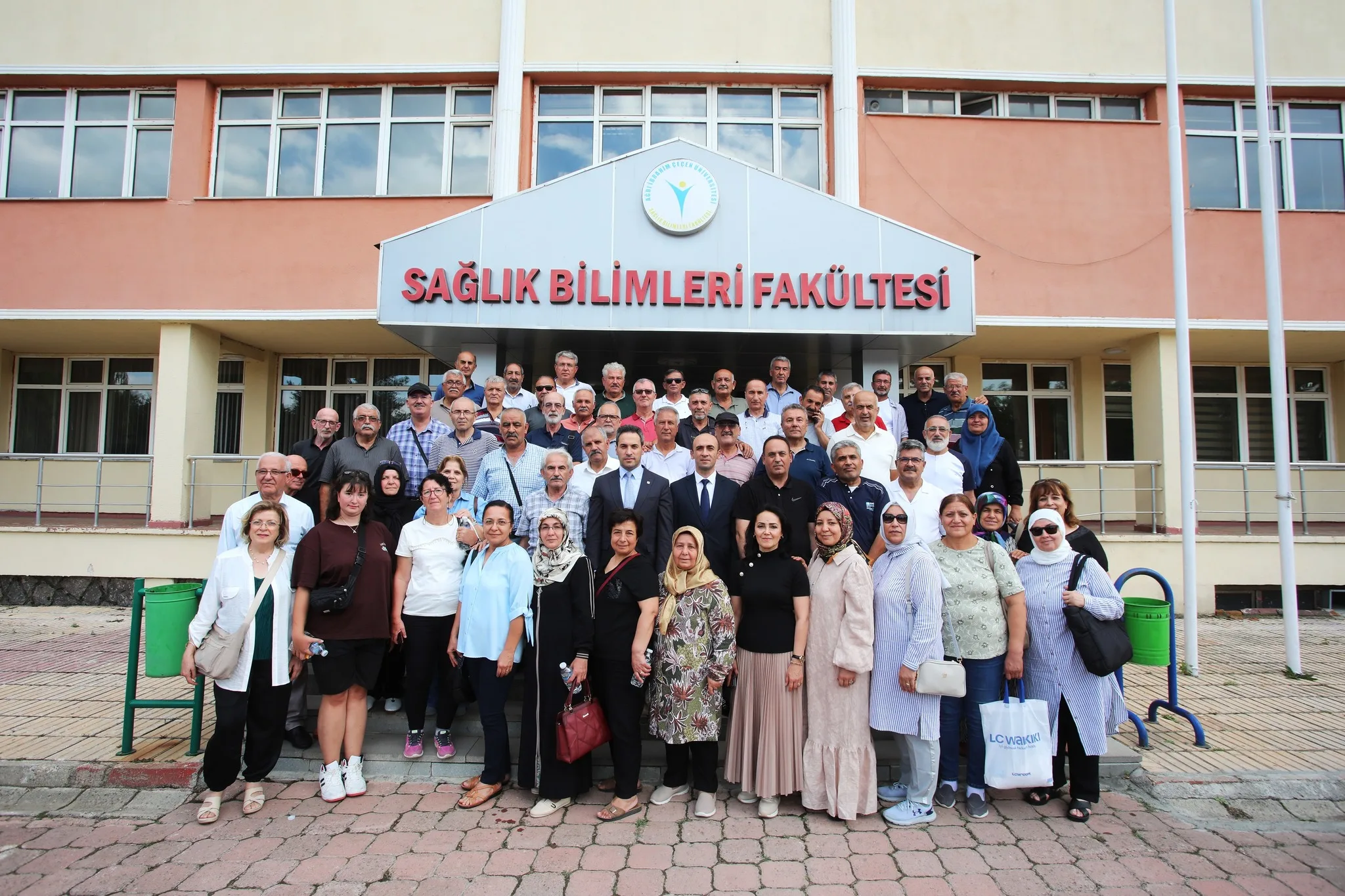 AİÇÜ öğrencileri 42 yıl sonra bir arada