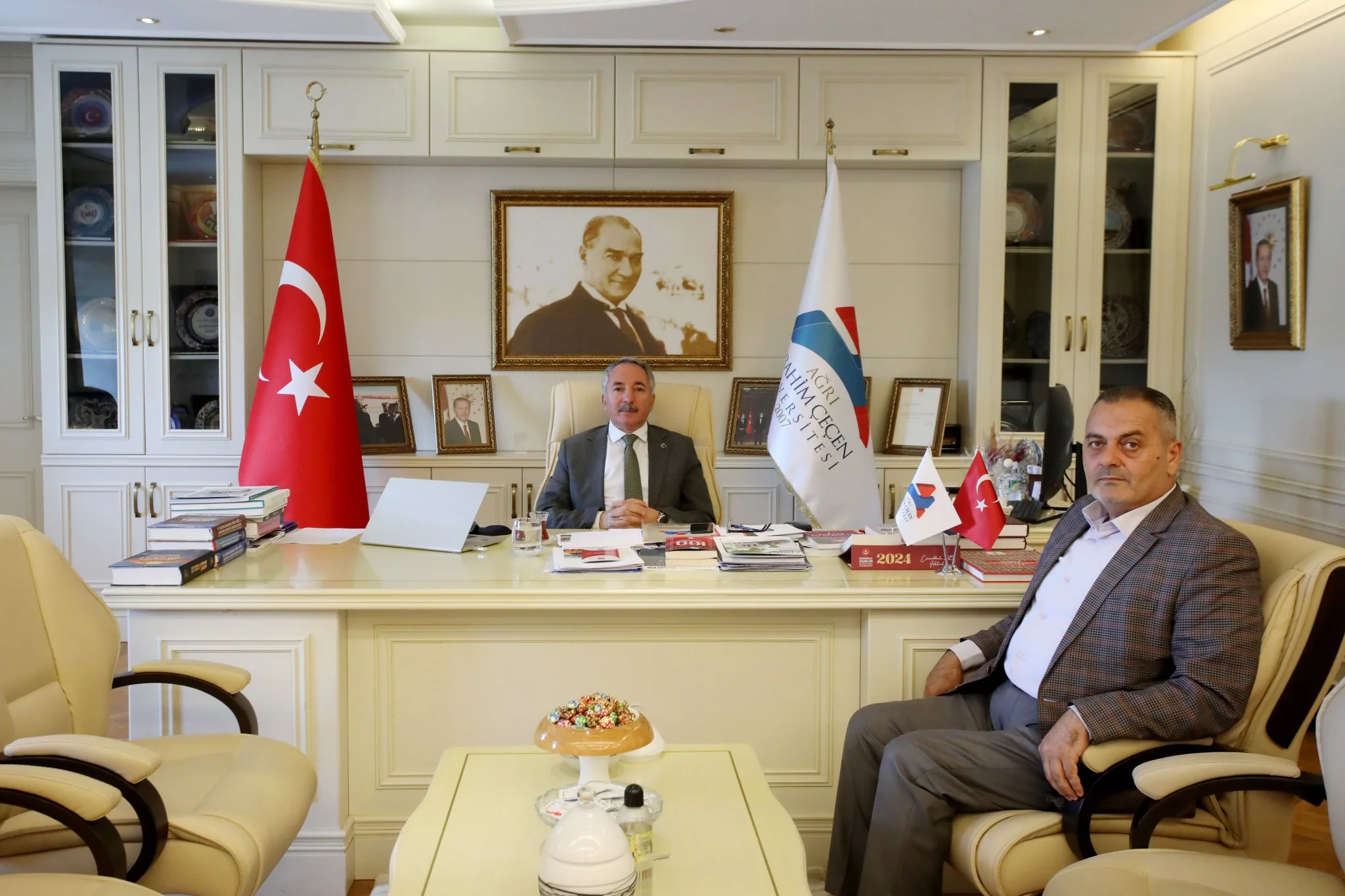 OGC Genel Başkanı Aydın, AİÇÜ Rektörü Prof. Dr. Abdulhalik Karabulut’u ziyaret etti