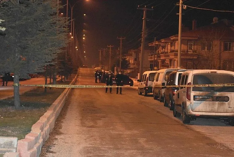 Ağrı’da husumetli kişilerce 3 kişi yaralandı!