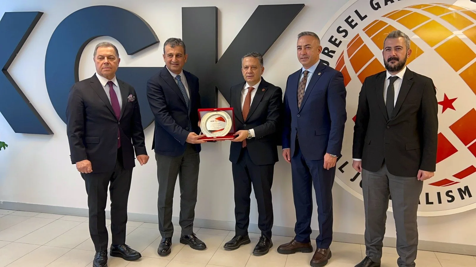 CHP’li Burhanettin Bulut, medyaya destek sözü verdi