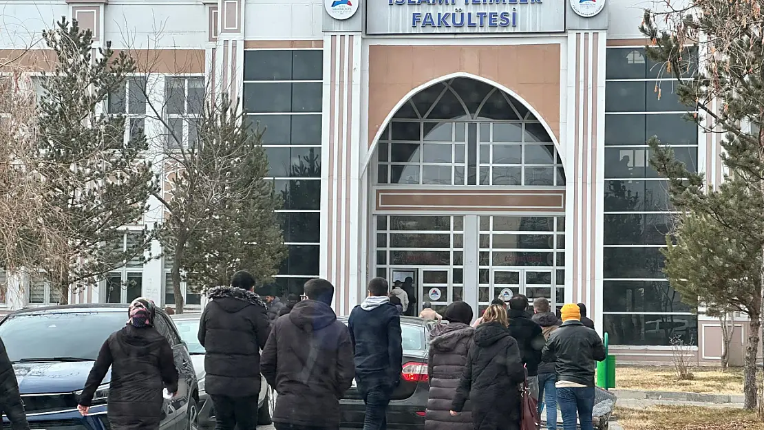 Hatasonu Ağrı’da AÖF sınavı rüzgarları esti!