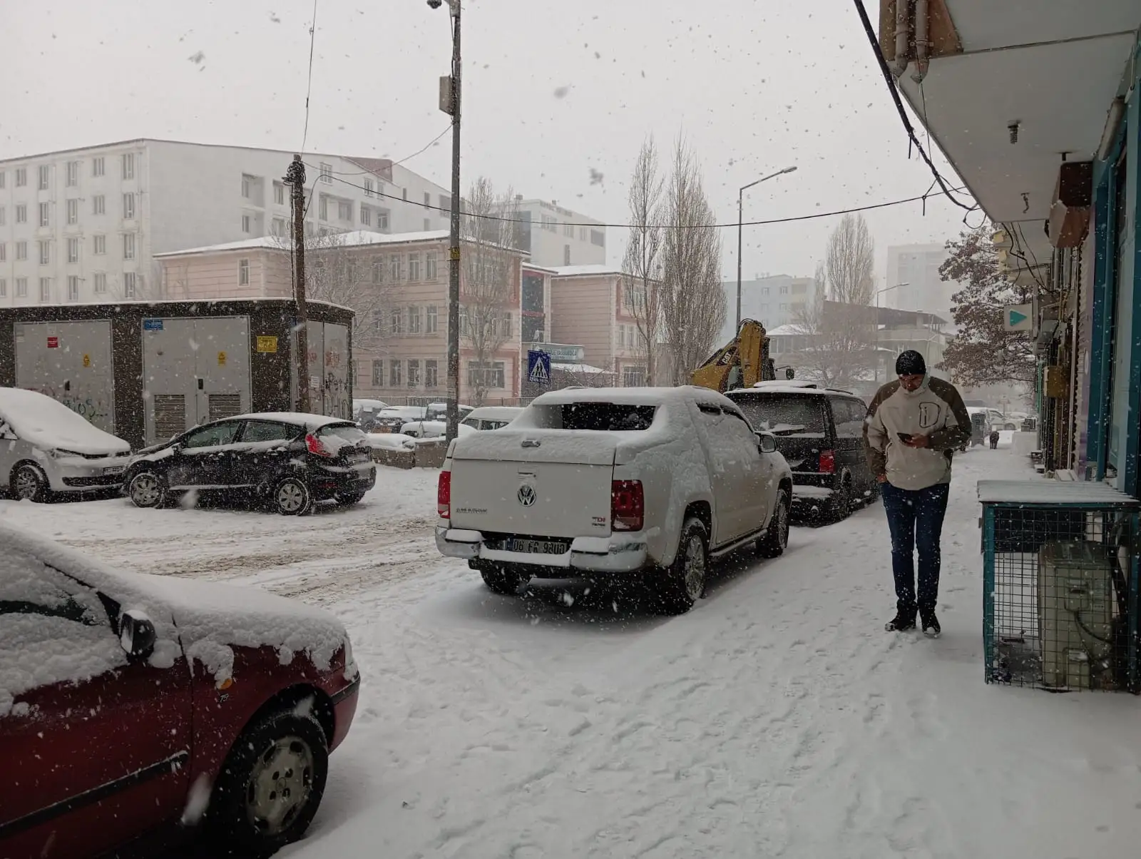 Doğubayazıt kardan örtüyle kaplandı!