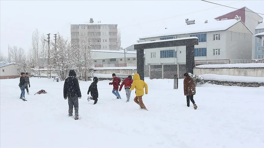 Ağrı’da eğitime ara verildi!