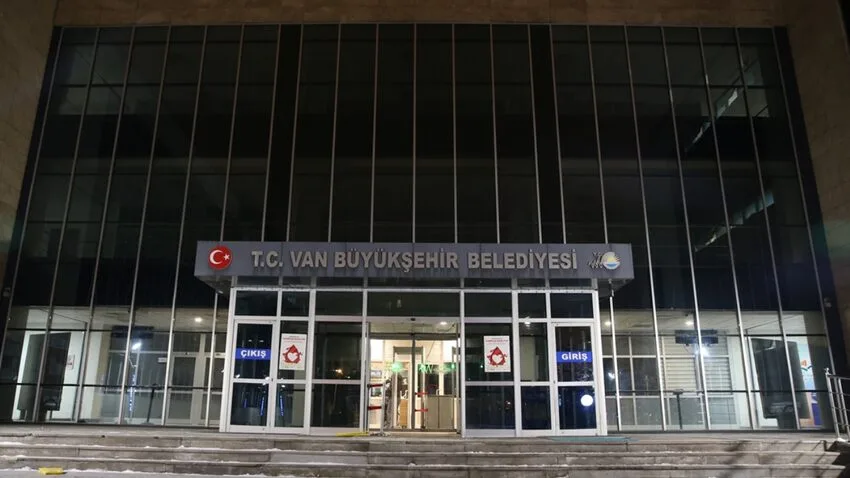 Van Büyükşehir Belediyesi’ne kayyum atandı!