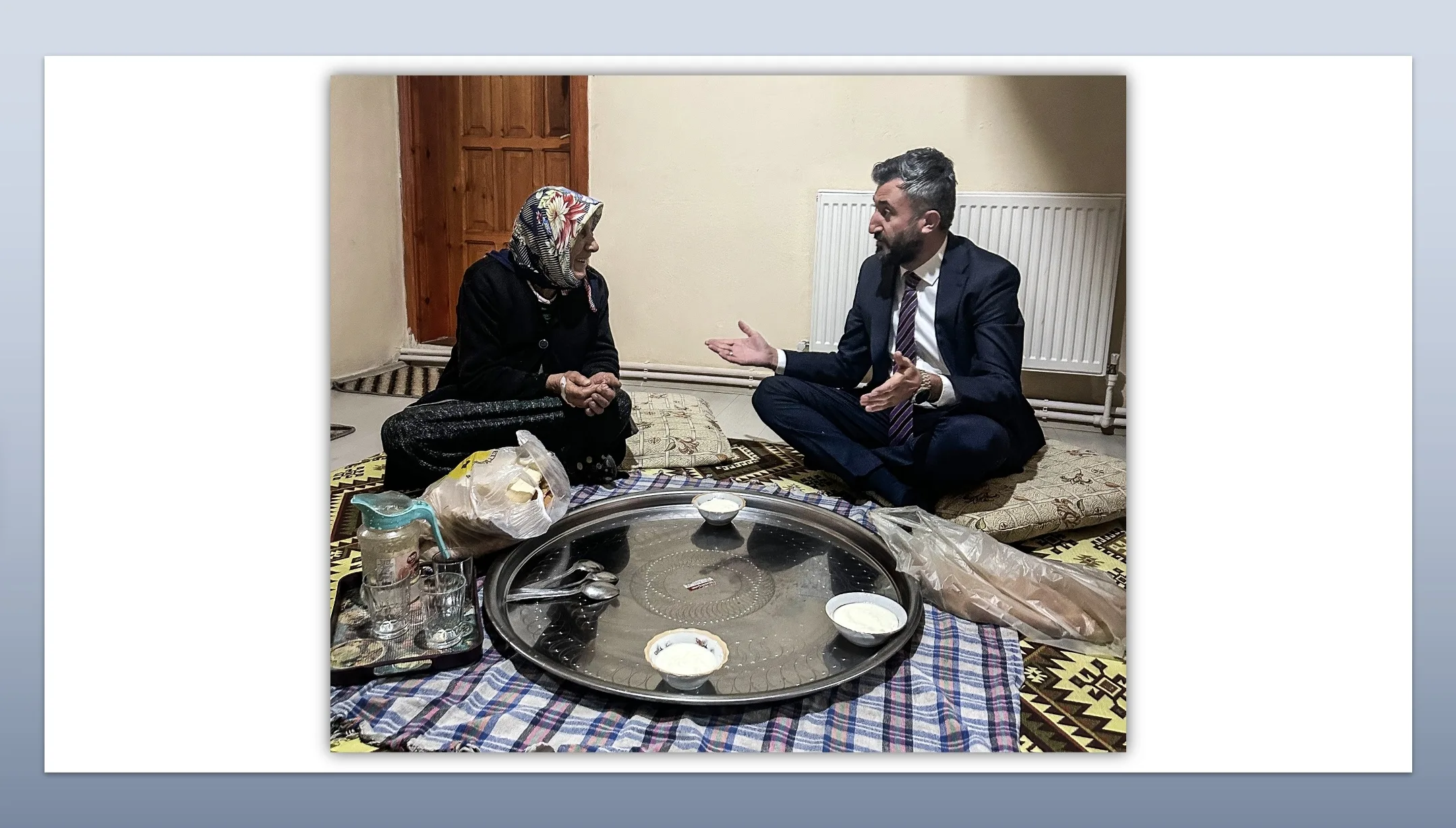 Başkan Yıldız, iftarda Halime Teyze’nin misafiri oldu