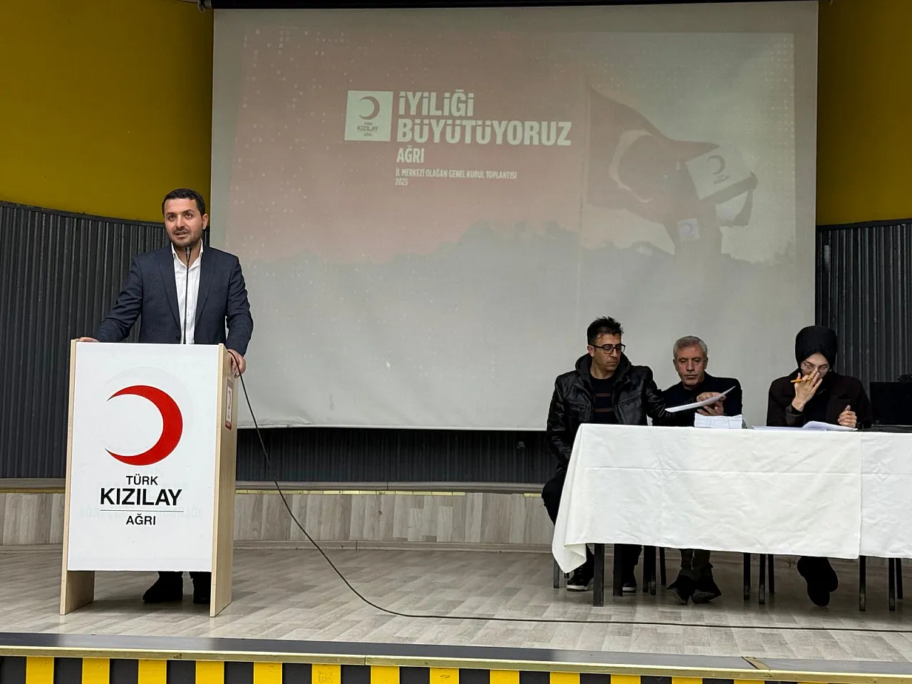 Türk Kızılayı Ağrı Şube Başkanı Tatlı, yeniden başkan seçildi