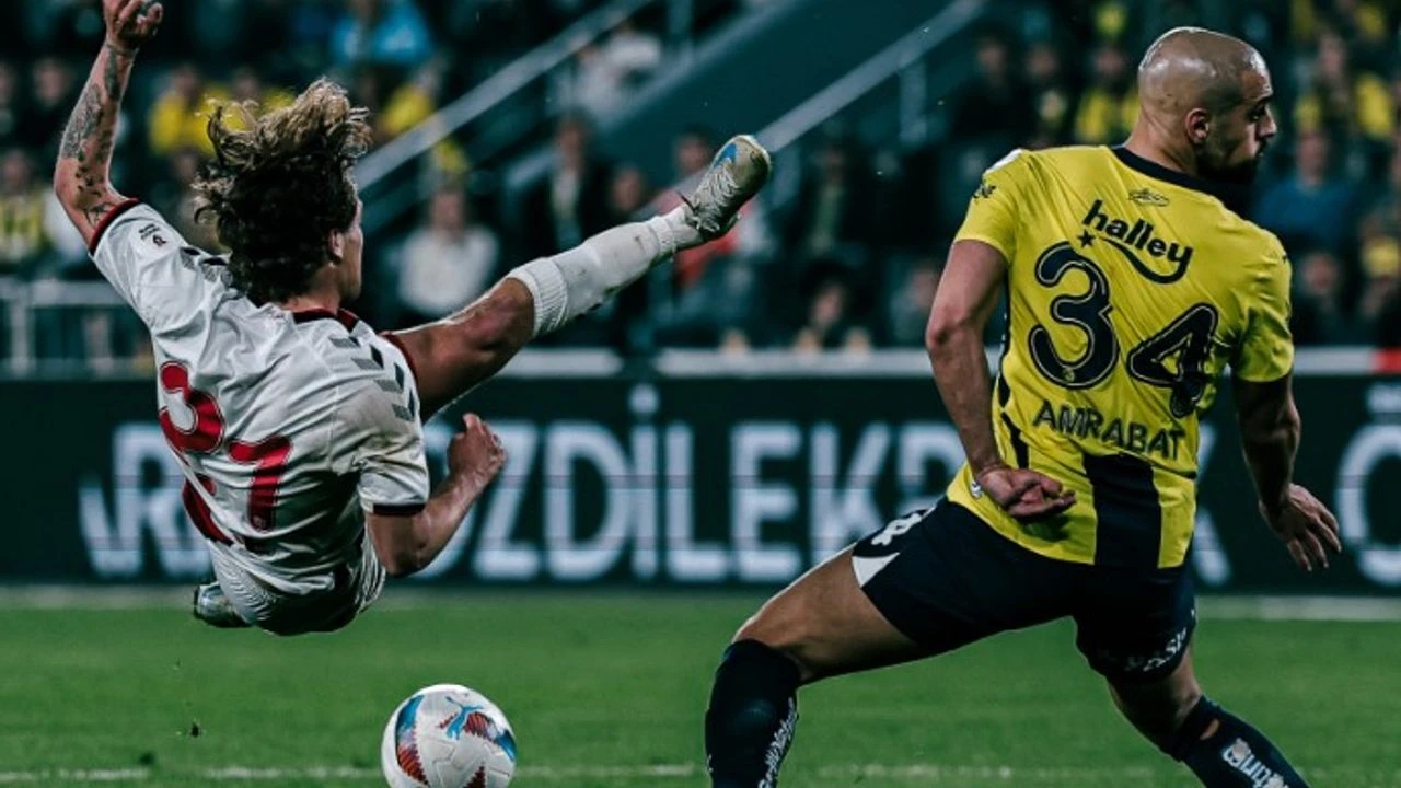 Fenerbahçe zirve yarışında yara aldı!