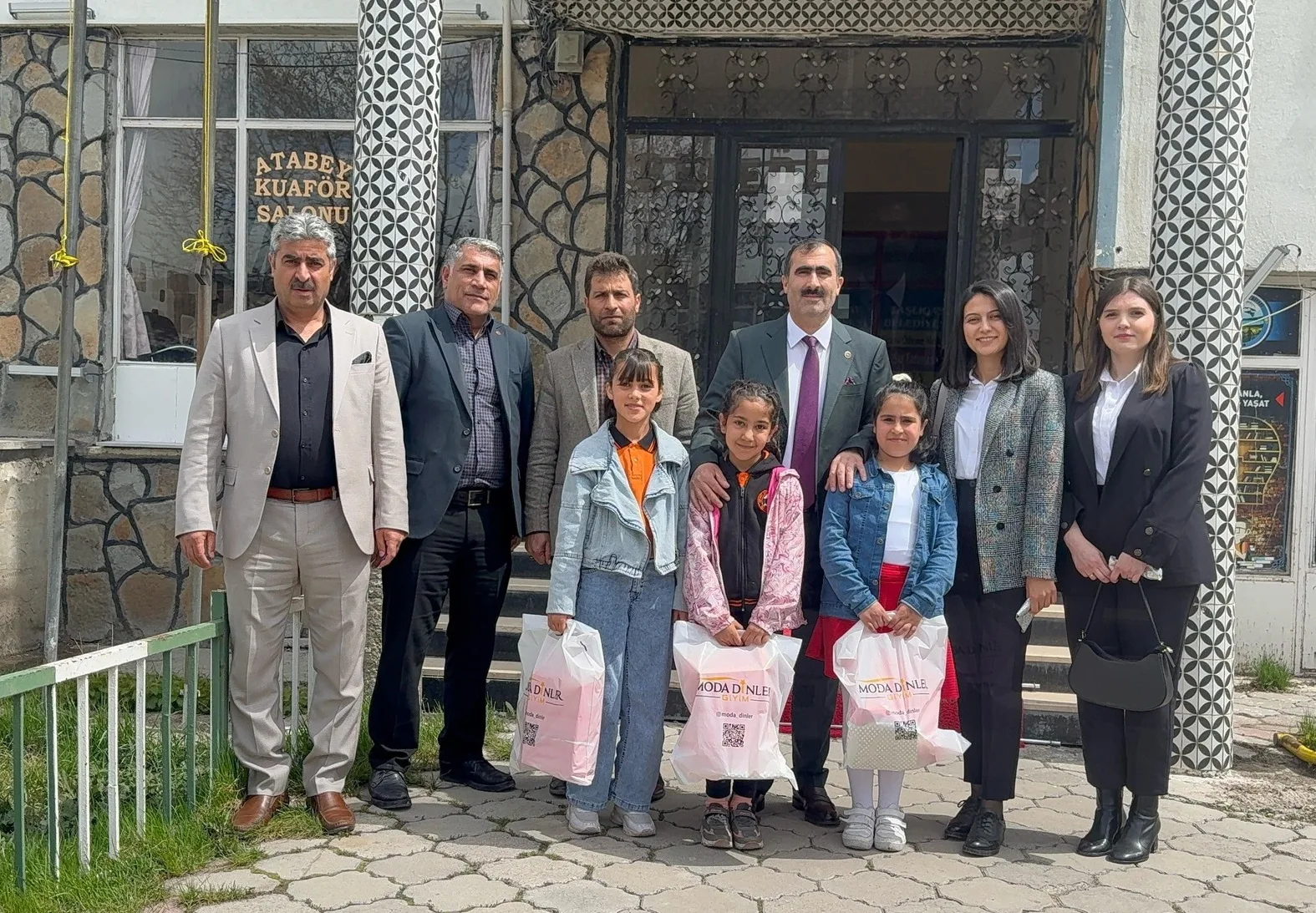 Öğrenciler, Taşıçay Belediyesi Başkanı Budak’ı ziyaret ettiler